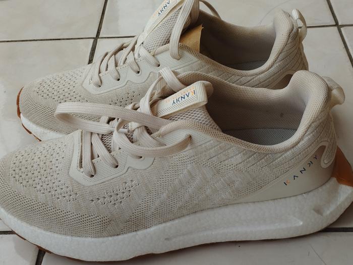 SEPATU KANKY STORY HONJO WARNA PUTIH BEIGE UKURAN 42
