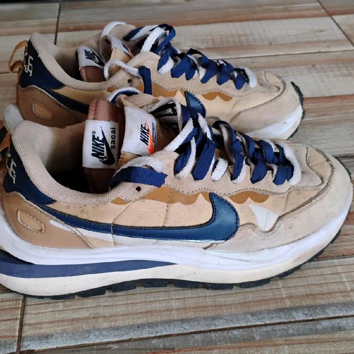Nike Sepatu Sneakers Pria Wanita Model Sporty Casual Warna Coklat Biru Tali Putih Shoes