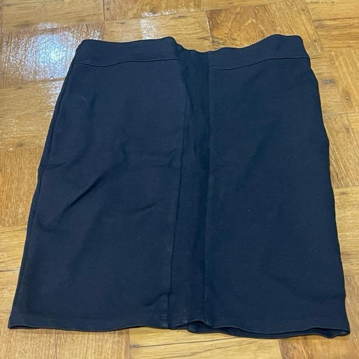 Rok stradivarius preloved thrift wanita cewek rok hitam