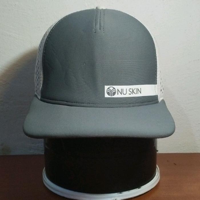 Topi Trucker NU SKIN Likenew