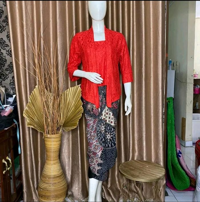 Beli Lokal Elysium Shop Set Kebaya Brokat Modern & Rok Lilit Batik Elegan – Outfit Pesta & Wisuda Wa