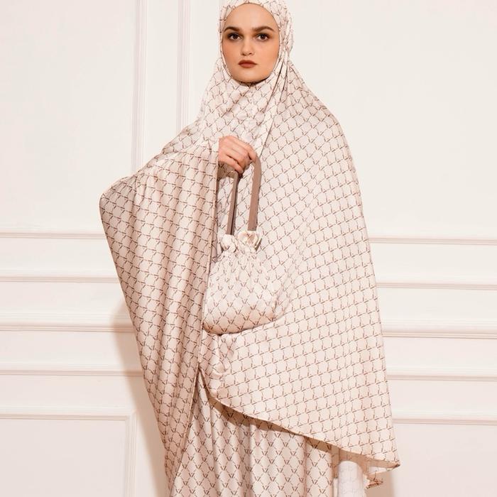 VIVI ZUBEDI VIVERE PRAYER SET