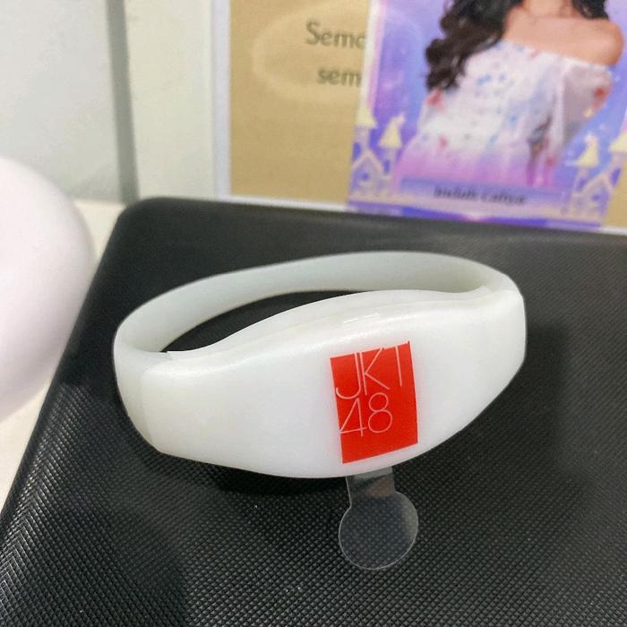 Gelang Official JKT48 WONDERLAND 13th Anniversary (Free Photocard)