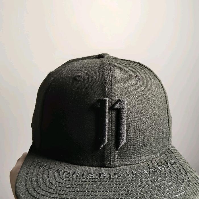 topi snapback angka 11 setelan
