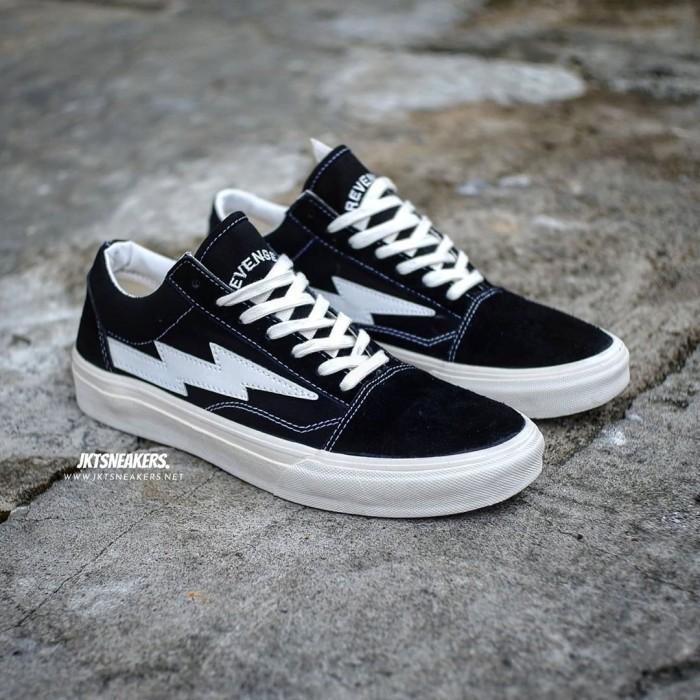 Sepatu Pria Sneakers Vans Pendek Motif Petir revenge x storm