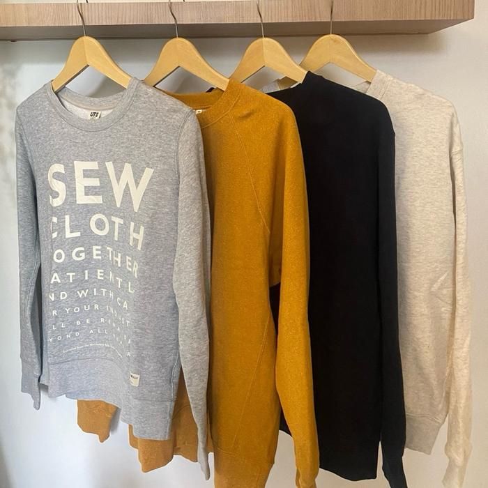 Sweater ori second uniqlo&UT collection unisex Pria Wanita