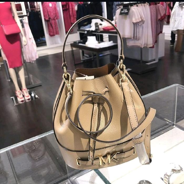 Ready Mk Reed Bucket Medium Messenger Camel