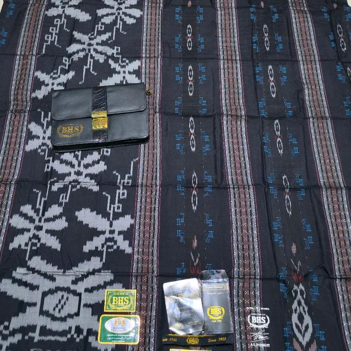 Sarung BHS GDI GOLD HITAM LIMITED SUTRA SPUNSILK 210