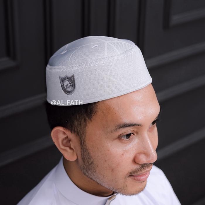 Peci /kupiah A6 alfath putih silver