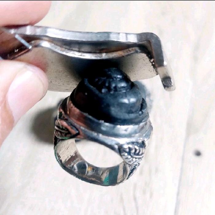 Cincin Batu Badar Besi dengan motif Keong Kul buntet nempel magnet super  kuat