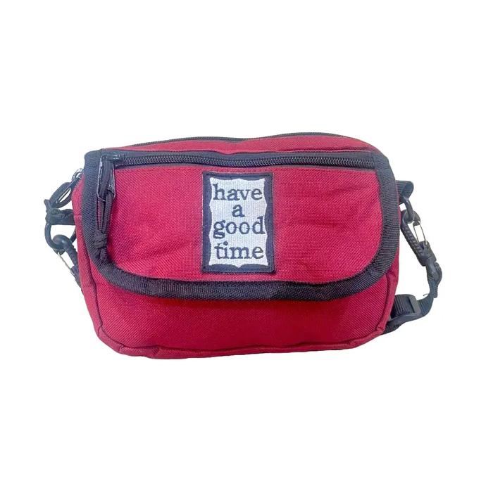 Berak Tas Slempang Original Brand Berak Merah Dengan Label "Have A Good Time" Cocok Untuk Gaya Casua