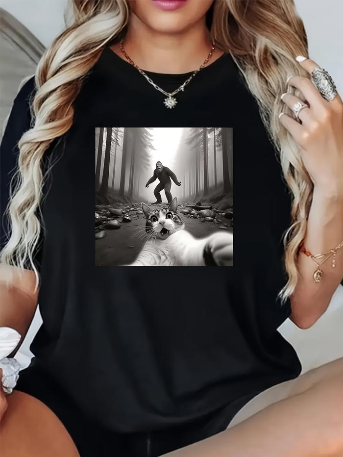 Gorilla and White Cat Creative Print Loose-Fit T-Shirt for Women, Stylish Short-Sleeve Top Casual Ve