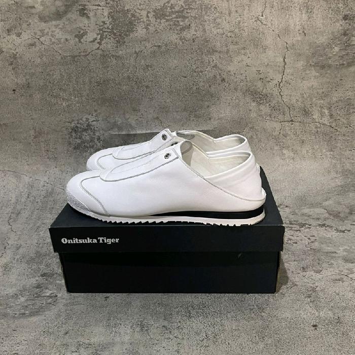 Sepatu Pria casual Light New Bahan High Premium Kalcer- Tiger onitsuka