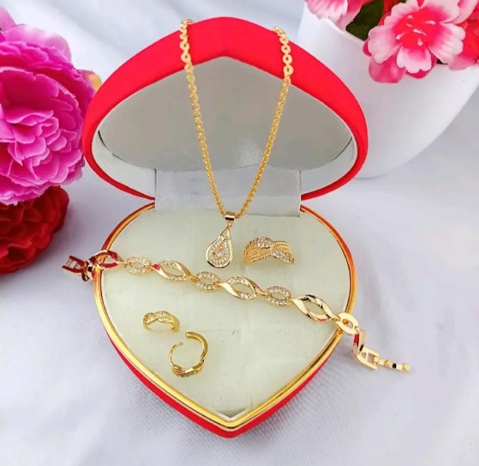 Set Perhiasan 5pcs MN9 (Tanpa Kotak) Emas Gold Bahan Titanium Wanita Dewasa Anti Karat Realpict Terb
