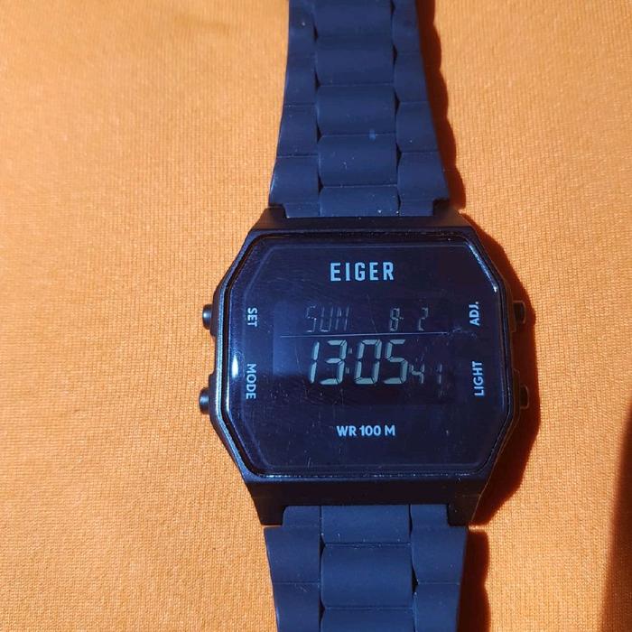Jam tangan digital Eiger
