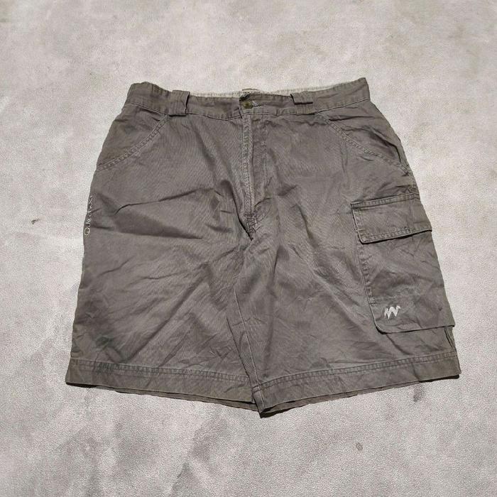 Celana pendek cargo outdoor hiking gunung pria quechua coklat bekas