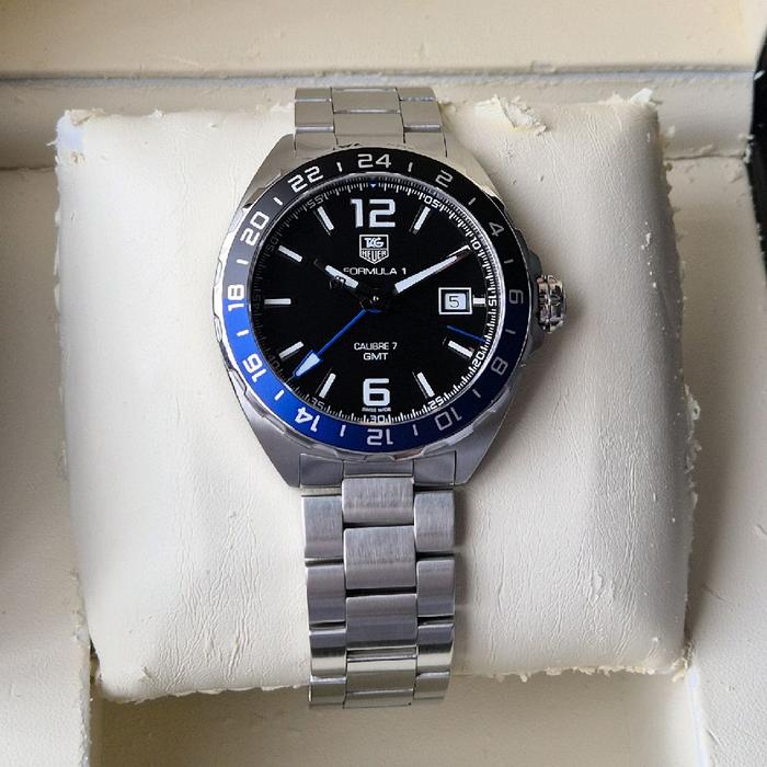 tag heuer formula 1 calibre 7 batman GMT
