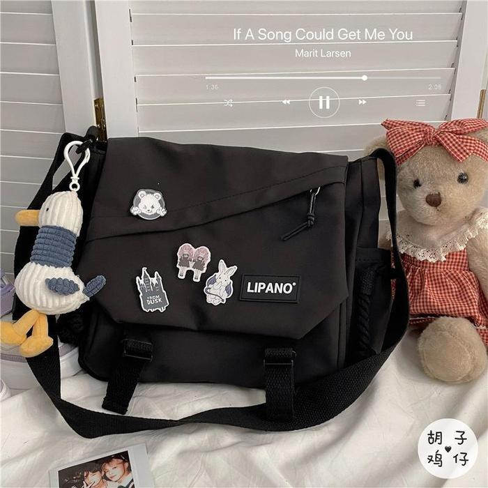Women'S Nylon Handheld One Shoulder Versatile Large Capacity Crossbody Bag Retro Work Travel Postman