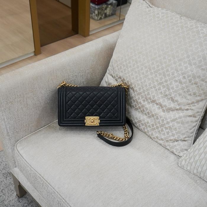 Chanel Boy Medium Caviar Black GHW #26 (2018-2019) GARANSI 100% AUTHENTIC