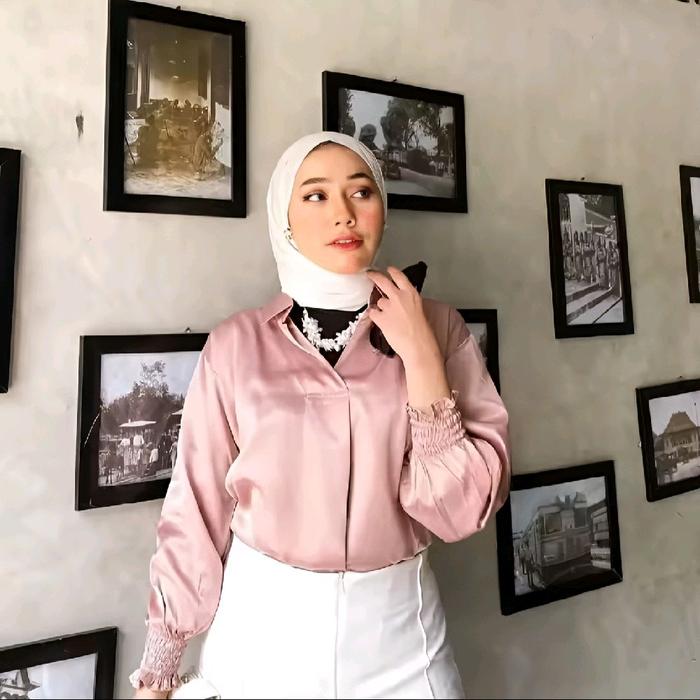 atasan zaskia sungkar \ Atasan Baju Wanita Mewah Panjang Hitam