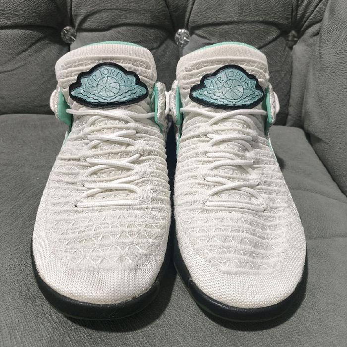Air Jordan 32 Low "Guo Ailun PE"
