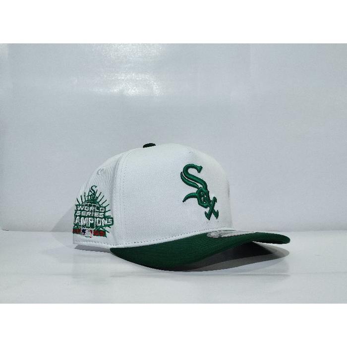 Topi Sox Hijau Botol Bahan Putih Visor Hijau Botol Topi Import Topi Premium.
