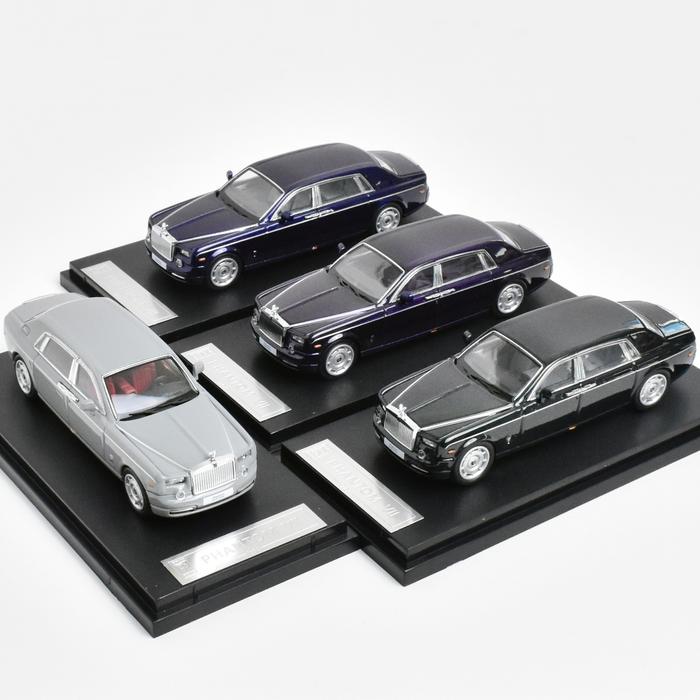 STREET WARRIOR 1:64 Rolls-Royce Phantom VII Diecast Model Car