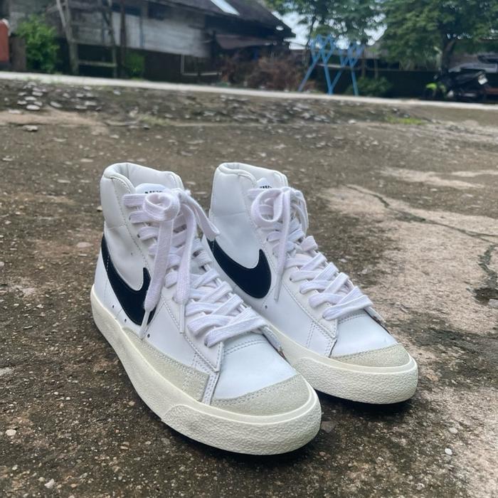 Nike blazer size on tag 38,5 insole 24 cm kondisi like new parah upper mulus insole bawaan mulus no 