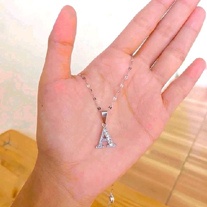 Kalung anti karat titanium asli nori liontin huruf R02