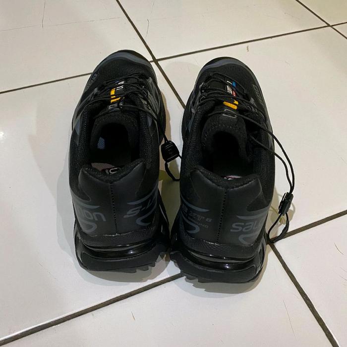 sepatu salomon bekas seperti baru