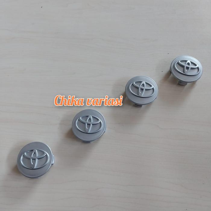Dop Roda Atau Tutup Roda Velg Toyota Innova 2010 - 2015 Desain Elegan Dan Modern