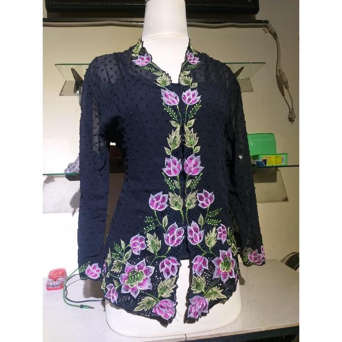Kebaya Encim Ceruty Hitam Lengan Panjang
