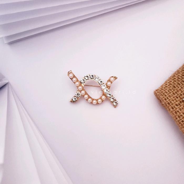 Brooch Alice Brooch Nayana Brooch Monogram Wearing Klamby Bros Tuspin Dada Bros Aksesoris Hijab Fash