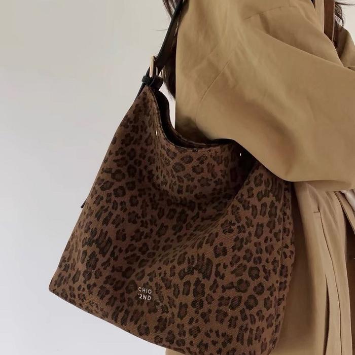 Tas Tote wanita besar kapasitas, kain polos dengan motif macan tutul