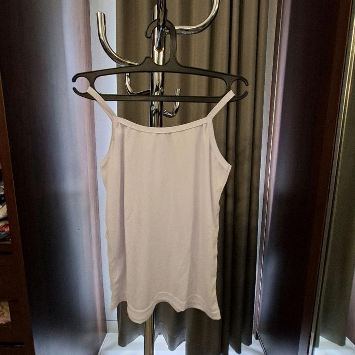 Preloved Baju Tank Top dalaman Atasan Baju Pakaian Wanita woman fashion clothing Putih White Polos C