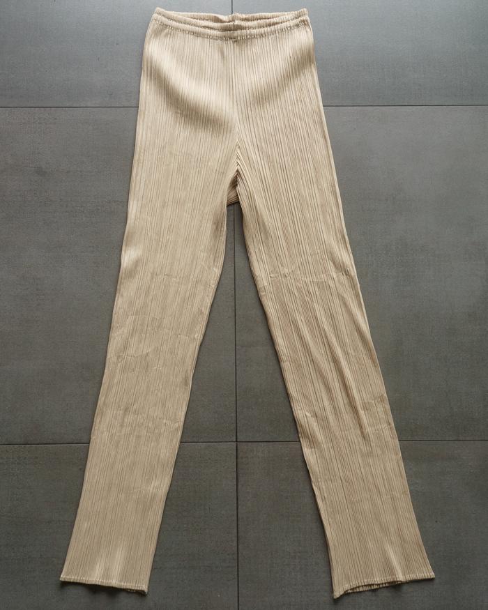 ISSEY MIYAKE PLEATS PLEASE pleated pants (Beige)