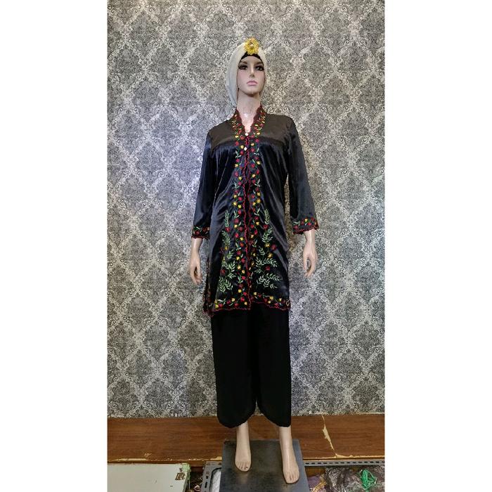 Set Tunik Outer Bordir Celana Kulot Inner Putih-Stelan 3in 1 Tunik Melatu Kebaya