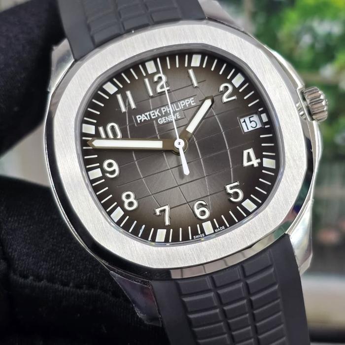 Patek Philippe Aquanut 5168 Swiss Automatic Movement 40mm Black Dial