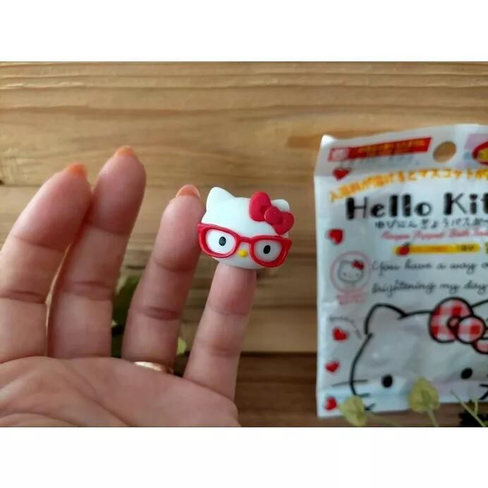 Kawai Bath Bomb / Bath Ball Sanrio with surprise toy - mainan mandi anak di bathtub