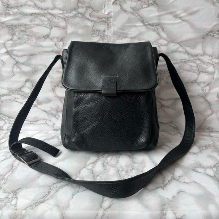 TAS SELEMPANG PRIA KULIT ASLI NOM SECOND BRANDED HITAM / TAS SLING KULIT ASLI PRIA NOM SECOND