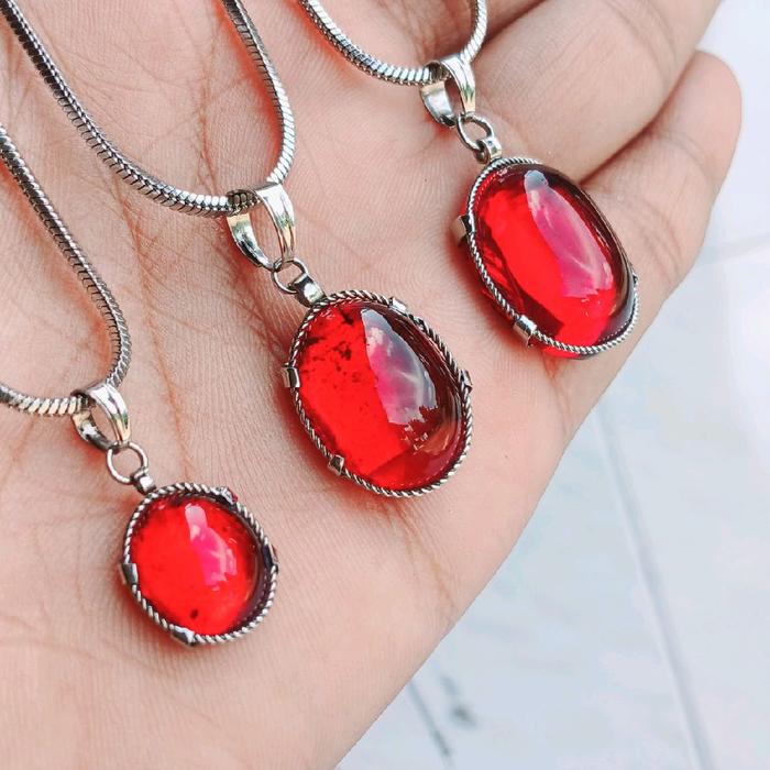 Kalung Liontin Merah Delima Pria Wanita Titanium Chain Stainless