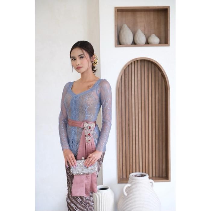 Kebaya Fellice ||| Kebaya Brokat Kebaya Kundangan Kebaya Wisuda Kebaya Bali Zesthousekebaya Zest Keb