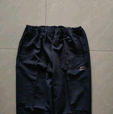 Celana Training Parasut SLAZENGER Size L Original Second
