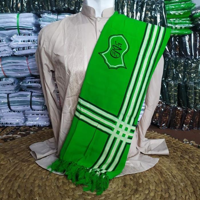 sorban surban terompah panjang