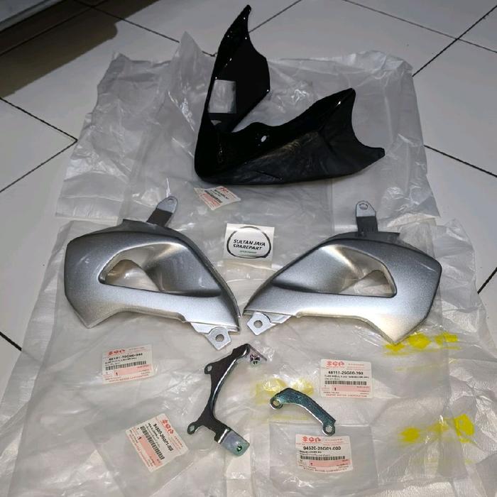 COWLING SET SAYAP BAWAH RAIDER 150 SILVER HITAM ORIGINAL SGP THAILAND