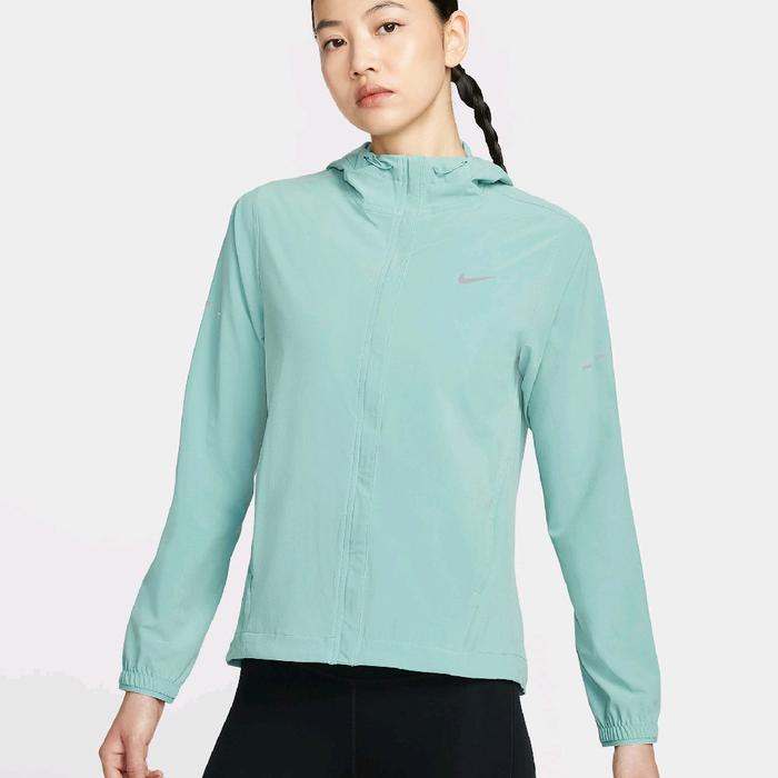 HQ0651 017 Womens Nike Swift Repel Packable Hooded Running Jacket