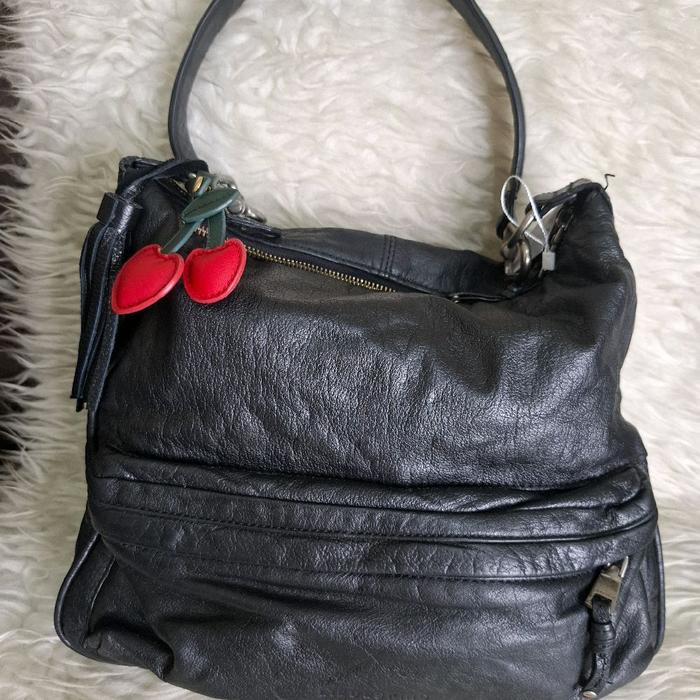 Tas Hobo Wanita LIEBESKIND Preloved Kulit Asli Warna Hitam Berziper / Tas Hobo Wanita Kulit Asli lem
