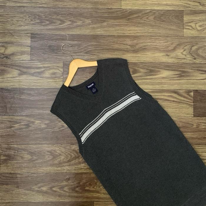 Knitware Rompi Rajut DAYSON Branded Vest