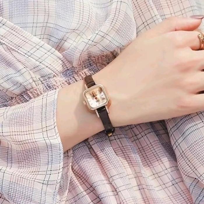 Jam Tangan Wanita Kulit Pu Model Segi Empat Analog Tahan Air Elegan Watches