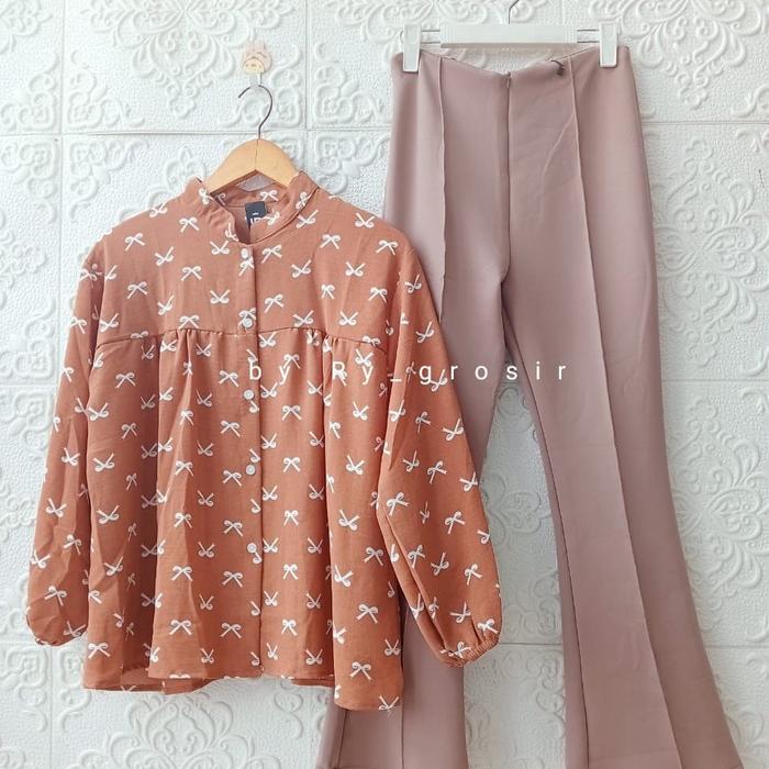 Setelan Wanita Erisa Blus Crincel Motif Celana Kulot Dan Cutbray Scuba Panjang